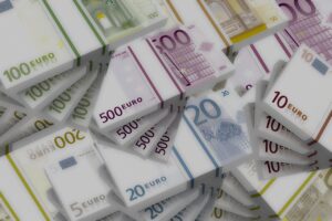 Auszahlungen der Lebensversicherer knacken 100-Milliarden-Marke